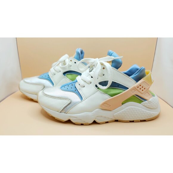 Women's Nike Air Huarache SE Pastel Colors & White Sun Club Sneakers Size 6.5 - Picture 3 of 15